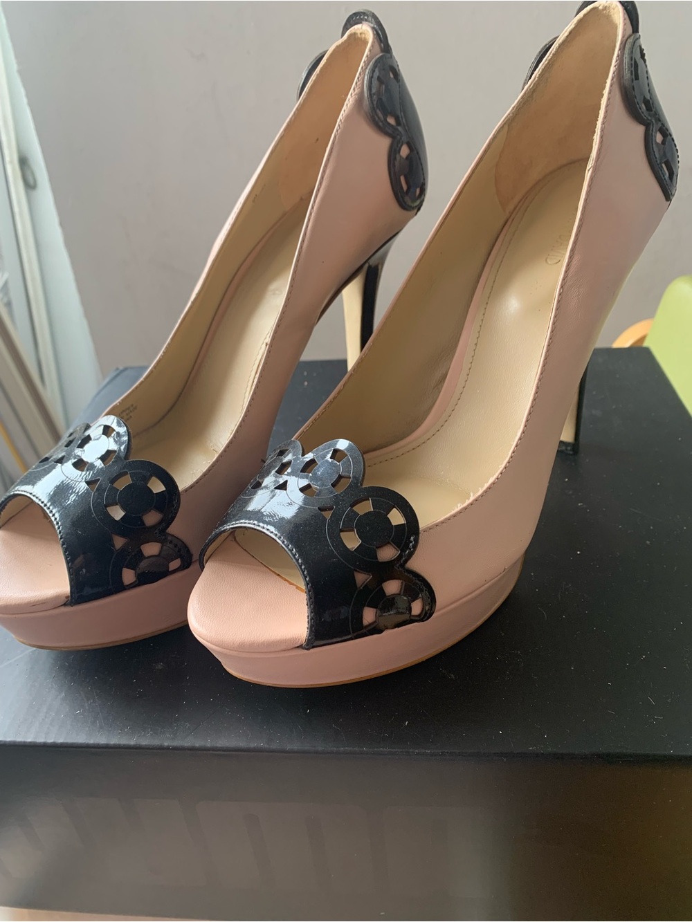 Joan & David Blush Pink Peep-Toe High Heels with Black Accent, size 9 M